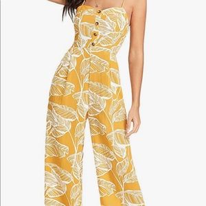 Bundle 3 items for $15 🎉 Palm Leaf Print Jumpsuit